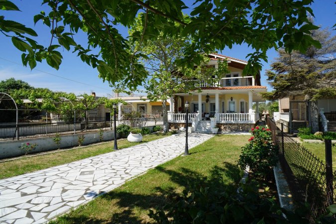 Mary's Beach Villa - Mandra — фото 3