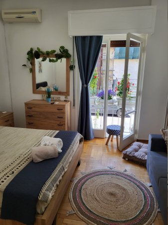 Athens  Hause  by Hause 2