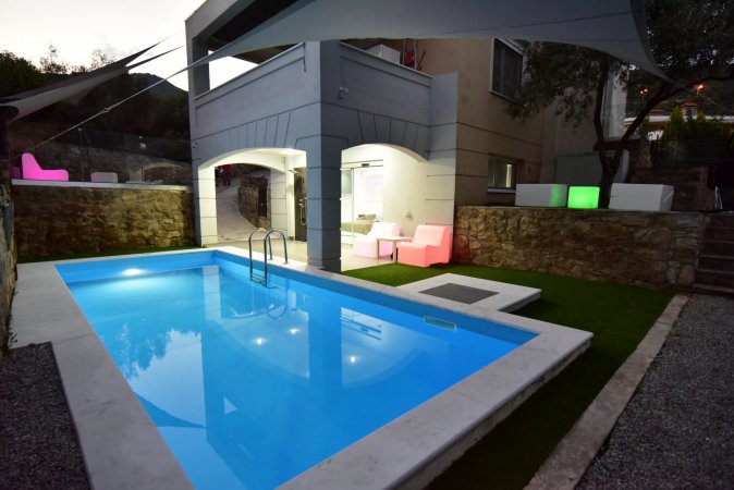 ALPHA DELTA pool suite — photo 2