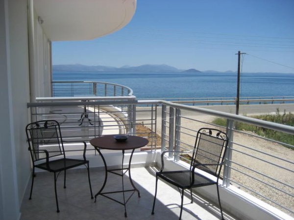 By the Sea with Parking and Wi-Fi — photo 1