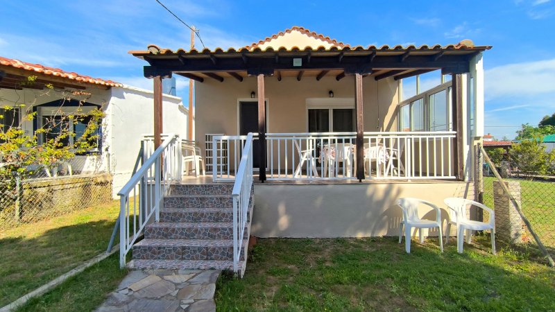 Konstantina First Line Mandra Beach — photo 6