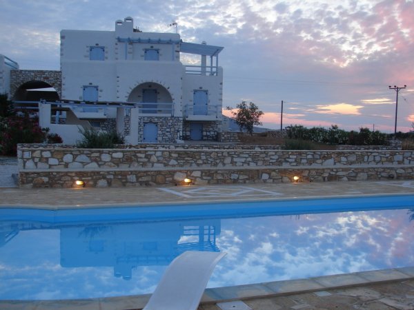 Archipelagos Villas - Villa Antiparos for 10-14 persons close to the sea with pool — photo 1