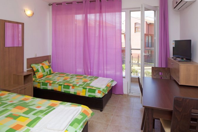 One bedroom in Anna Marina — photo 3