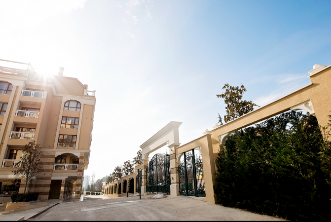 One bedroom apartment in "La Mer" complex