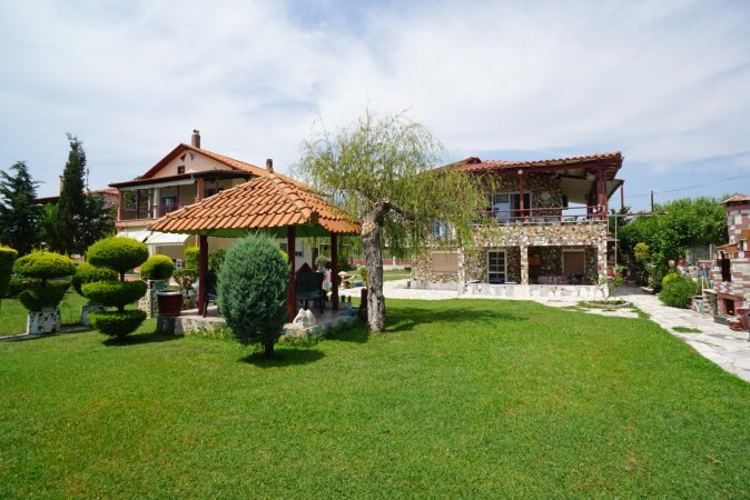 Roulas Summer House — photo 1