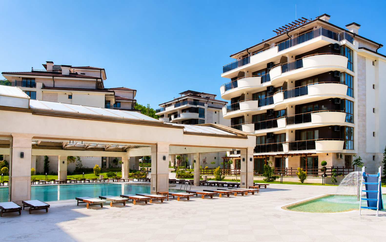 Boutique 1BR | Long Beach Sea View
